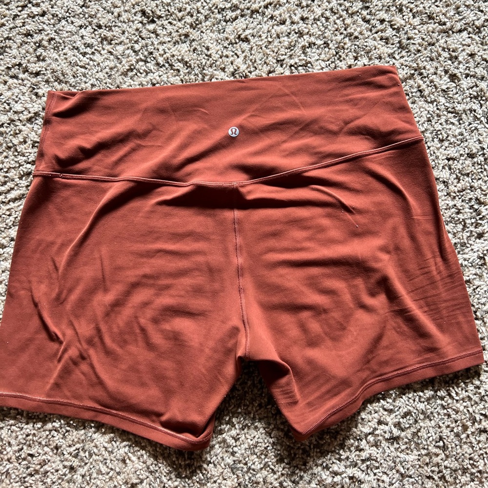 Lululemon Highrise Align 2 in Bike Shorts sz 16